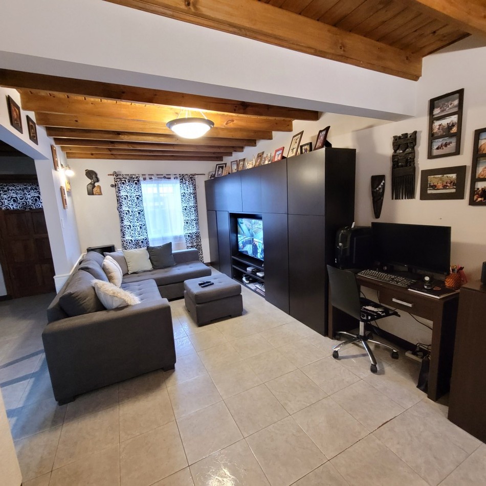 Duplex moderno 3 ambientes, barrio Los Pinares