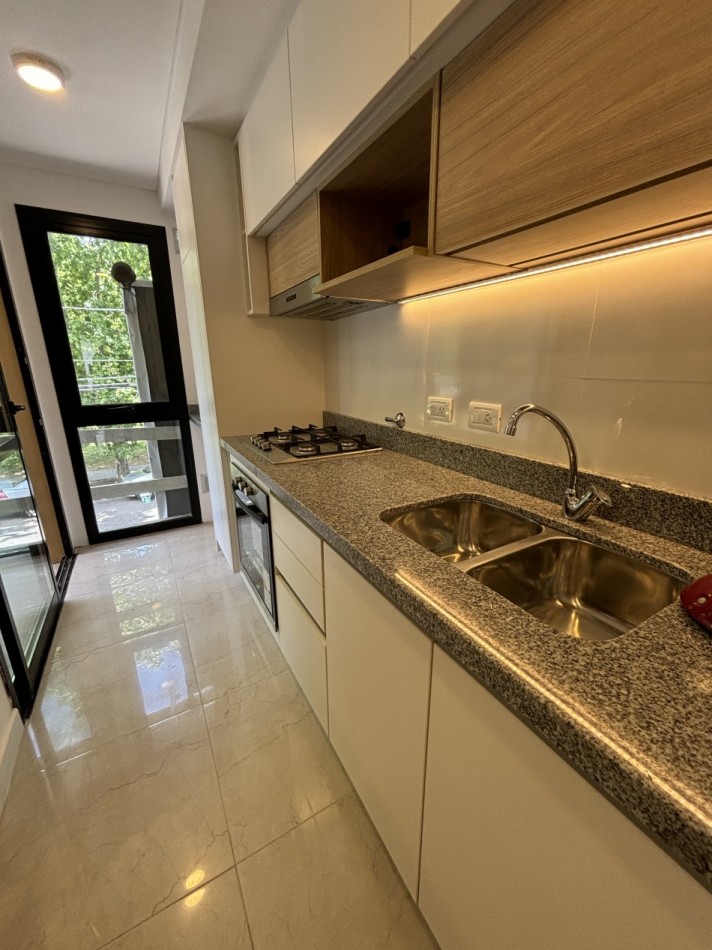 Semipisos de 2 ambientes con amenities, zona San Juan