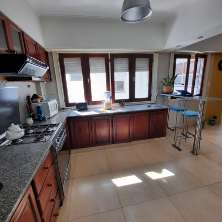 Piso 5 amb c/ cochera y quincho, Plaza Mitre