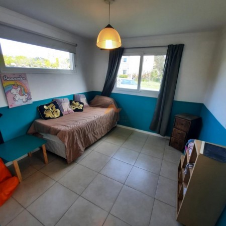 Casa 5 amb con piscina estilo moderno. Arenas del Sur