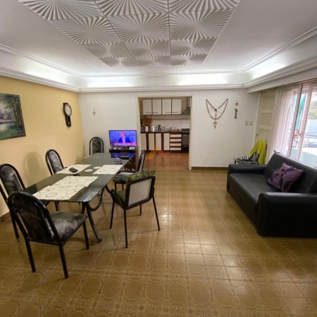 VENTA Ph 4 amb + depto, barrio El Progreso