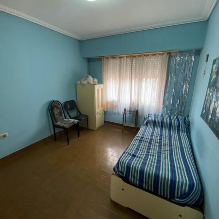 VENTA Ph 4 amb + depto, barrio El Progreso