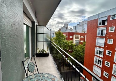 Ambiente al frente con balcon, zona Centro 