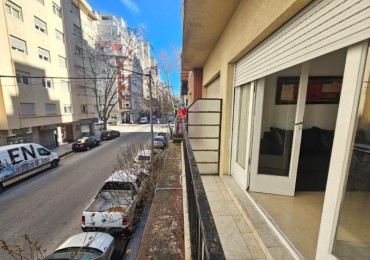 3 ambientes c/ dependencia y balcon, zona Centro