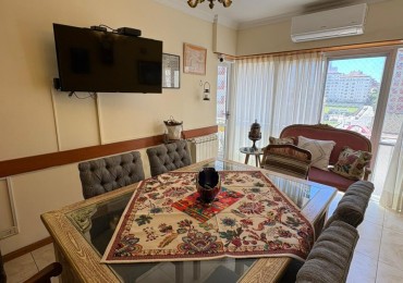 4 ambientes al frente con balcon y vista lateral al  mar, Zona Centro