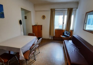 ALQUILER ESTUDIANTIL Ambiente amueblado, zona Plaza Colon 