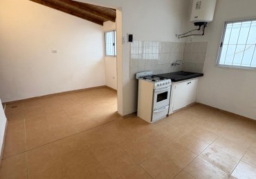 Ph ambiente y medio c/ patio, zona Puerto