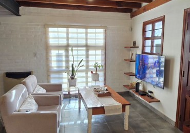 Venta PH independiente 4 ambientes  garage y jardin 
